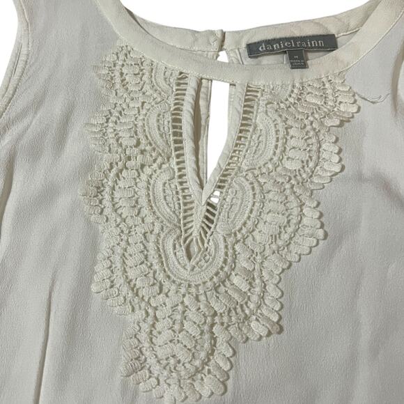 Daniel Rainn (M) Quin Keyhole Crochet Top - Stitch Fix Mixed Material Blouse - Picture 7 of 13